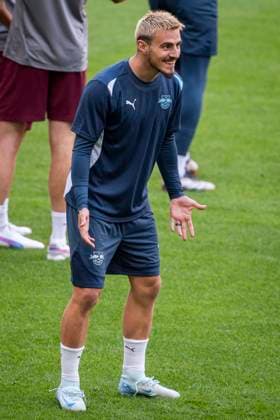Champions League 2024 25 League Phase MD1: RB Leipzig Pitch Walk and press conference, PK, Pressekonferenz Elif Elmas of RB Leipzig seen training during the UEFA Champions League 2024 25 League Phase MD1 RB Leipzig training and press conference at Estadio Civitas Metropolitano on September 18, 2024 in Madrid, Spain. Madrid Estadio Civitas Metropolitano Madrid Spain Copyright: xAlbertoxGardinx AGardin_20240918_Football_Champions_Leipzig_PC_021