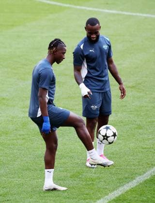 Atletico Madrid - RB Leipzig CL MD-1 Madrid, 18.09.2024, Estadio Wanda Metropolitano, Fussball , UEFA Champions League, 1. Spieltag, Atletico Madrid vs. RB Leipzig , Matchday-1, Abschlusstraining RB Leipzig , Im Bild v.l.: Amadou Haidara (8, RB Leipzig) und Lutsharel Geertruida (3, RB Leipzig) , Only editorial use! , UEFA regulations prohibit any use of photographs as image sequences and or quasi-video ,