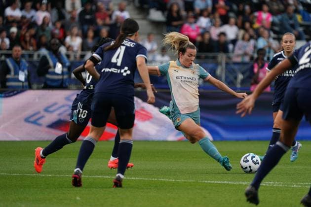 Lauren Hemp of Man City sees her shot blocked Paris FC Women v Manchester City Women, UEFA Women s Champions League, Second Round, Football, Stade Charlety , Paris, France, 18 Sep 2024 EDITORIAL USE ONLY No use with unauthorised audio, video, data, fixture lists, club league logos or live services. Online in-match use limited to 120 images, no video emulation. No use in betting, games or single club league player publications. Copyright: xDavexWinter Shutterstockx 14722161an
