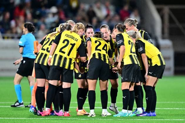 GÖTEBORG, SVERIGE 20240918 Häckenspelare peppar under onsdagens fotbollsmatch, kval till Champions League, mellan BK Häcken och Arsenal WFC pa Bravida Arena. GÖTEBORG SVERIGE x9200x