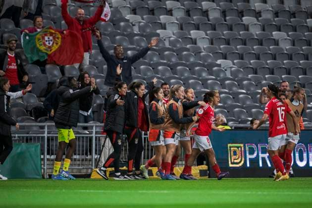 240918 Andrea Norton of Benfica celebrates after 1-2 during the UEFA Women s Champions League qualifying football match between Hammarby and Benfica on September 18, 2024 in Stockholm. Photo: Simon Hastegard BILDBYRAN kod SH SH0522 fotboll football soccer fotball champions league hammarby benfica dam bbeng Copyright: SIMONxHASTEGARD BB240918SH025
