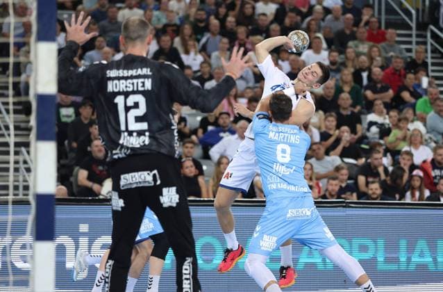 HC Zagreb v Aalborg Handbold - EHF Champions League ZAGREB, CROATIA - SEPTEMBER 18: Aleks Kavcic of HC Zagreb is challenged by Miguel Martins of Aalborg Handbold during EHF Champions League Group Phase match between HC Zagreb and Aalborg Handbold at Arena Zagreb on September 18, 2024 in Zagreb, Croatia.  SanjinxStrukic PIXSELL