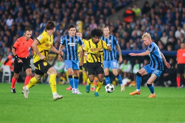 18.09.2024, Fussball, Saison 2024 2025, UEFA Champions League, 1. Spieltag, FC Brügge - Borussia Dortmund, Karim Adeyemi (Borussia Dortmund) im Duell, Brügge Jan Breydel Stadion Belgien xRHR-FOTO DEx Copyright: DennisxEwert RHR-FOTOx RHR-FOTO DE