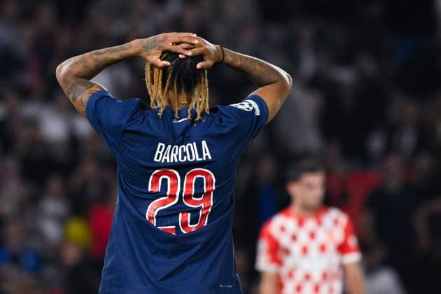 Bradley Barcola ( 29 - PSG ) looks dejected during the UEFA Champions League match between Paris Saint Germain and Girona FC at Parc Des Princes on September 18, 2024 in Paris, France. ( Photo by federico pestellini panoramic ) - FOOTBALL : PSG vs Girona - Ligue des Champions - 18 09 2024 FedericoPestellini Panoramic 