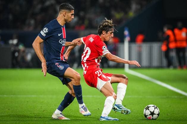 September 18, 2024, Paris, France, France: Achraf HAKIMI of PSG and Bryan GIL of Girona during the UEFA Champions League, League Phase MD1 match between Paris Saint-Germain and Girona FC at Parc des Princes Stadium on September 18, 2024 in Paris, France. Paris France - ZUMAm308 20240918_zsp_m308_004 Copyright: xMatthieuxMirvillex