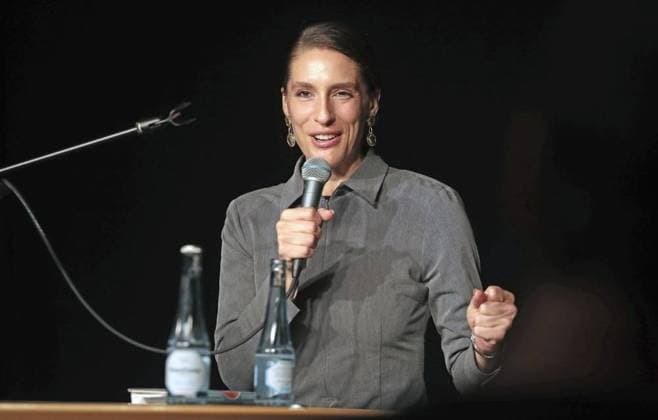 Bilder des Jahres 2024, Sport 09 September Sport Themen der Woche KW38 Sport Bilder des Tages Andrea Petkovic stellt ihr neues Buch im LesecafÃ der Stadtbücherei Gladbeck vor ** NUR FÜR REDAKTIONELLE ZWECKE ** EDITORIAL USE ONLY **<p>Andrea Petkovic stellt am Mittwoch den 18. September 2024 ihr neues Buch im LesecafÃ der Stadtbücherei Gladbeck vor Foto : Frank Oppitz FUNKE Foto Services< p> Deutschland NRW Gladbeck Copyright: FrankxOppitz *** Andrea Petkovic presents her new book in the reading café of the Gladbeck public library FOR EDITORIAL PURPOSES ONLY EDITORIAL USE ONLY p Andrea Petkovic presents her new book in the reading café of the Gladbeck public library on Wednesday, September 18, 2024 Photo Frank Oppitz FUNKE Foto Services p Sport Deutschland NRW Gladbeck Copyright FrankxOppitz Copyright: FrankxOppitz doc7x8ng8fr3o4qp1up944 ,EDITORIAL USE ONLY