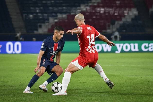 Champions League PSG vs Girona FC FA Paris Saint-Germain’s defender Achraf Hakimi fights for the ball during the UEFA Champions League football match between Paris Saint-Germain and Girona FC at the Parc des Princes stadium in Paris on September 18, 2024. Photo by Firas Abdullah ABACAPRESS.COM Paris Ile-de-France France  Copyright: xAbdullahxFiras ABACAx