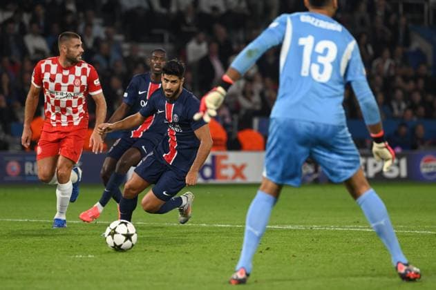 - Champions League: PSG-Girona FC at the Parc des Princes, September 18, 2024. - 18 09 2024 - France Ile-de-France (region) Paris - during the Champions League match between PSG and Girona FC, at the Parc des Princes, on September 18, 2024.  julienxmattia LePictorium_0297358