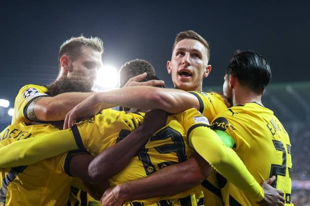 18.09.2024, Fussball, Saison 2024 2025, UEFA Champions League, 1. Spieltag, FC Brügge - Borussia Dortmund, v. l. Niklas Süle (Borussia Dortmund), Karim Adeyemi (Borussia Dortmund), Jamie Jermaine Bynoe-Gittens (Borussia Dortmund), Nico Schlotterbeck (Borussia Dortmund), Emre Can (Borussia Dortmund) bejubeln das Tor zum 0:1 durch Jamie Jermaine Gittens (Borussia Dortmund), Brügge Jan Breydel Stadion Belgien xRHR-FOTO DEx Copyright: DennisxEwert RHR-FOTOx RHR-FOTO DE