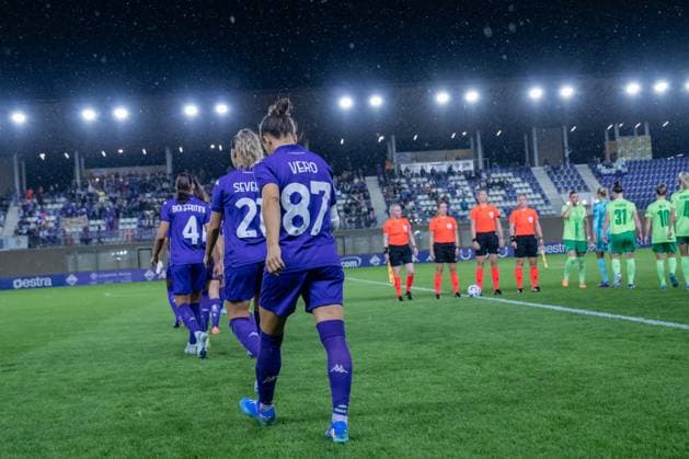 Florence, Italy, September 18th 2024: Vero Boquete (87 Fiorentina) on field with teammates during the UEFA Women s Champions League round 2 match between ACF Fiorentina and VfL Wolfsburg at Viola Park in Florence, Italy. (Sara Esposito SPP) Copyright: xSaraxEspositox xSPPx spp-en-SaEsSp-SaraEsposito_SPP_-01972