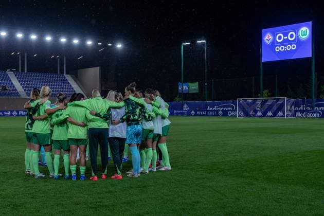 Florence, Italy, September 18th 2024: Wolfsburg team during the UEFA Women s Champions League round 2 match between ACF Fiorentina and VfL Wolfsburg at Viola Park in Florence, Italy. (Sara Esposito SPP) Copyright: xSaraxEspositox xSPPx spp-en-SaEsSp-SaraEsposito_SPP_-01998