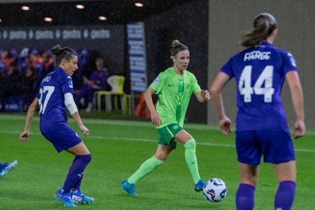 Florence, Italy, September 18th 2024: Svenja Huth (10 Wolfsburg) during the UEFA Women s Champions League round 2 match between ACF Fiorentina and VfL Wolfsburg at Viola Park in Florence, Italy. (Sara Esposito SPP) Copyright: xSaraxEspositox xSPPx spp-en-SaEsSp-SaraEsposito_SPP_-02168