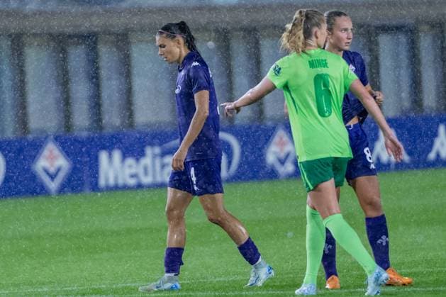 Florence, Italy, September 18th 2024: Agnese Bonfantini (4 Fiorentina) during the UEFA Women s Champions League round 2 match between ACF Fiorentina and VfL Wolfsburg at Viola Park in Florence, Italy. (Sara Esposito SPP) Copyright: xSaraxEspositox xSPPx spp-en-SaEsSp-SaraEsposito_SPP_-02314
