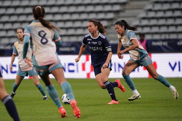 Gaetane Thiney of Paris FC Paris FC Women v Manchester City Women, UEFA Women s Champions League, Second Round, Football, Stade Charlety , Paris, France, 18 Sep 2024 EDITORIAL USE ONLY No use with unauthorised audio, video, data, fixture lists, club league logos or live services. Online in-match use limited to 120 images, no video emulation. No use in betting, games or single club league player publications. Copyright: xDavexWinter Shutterstockx 14722161kh