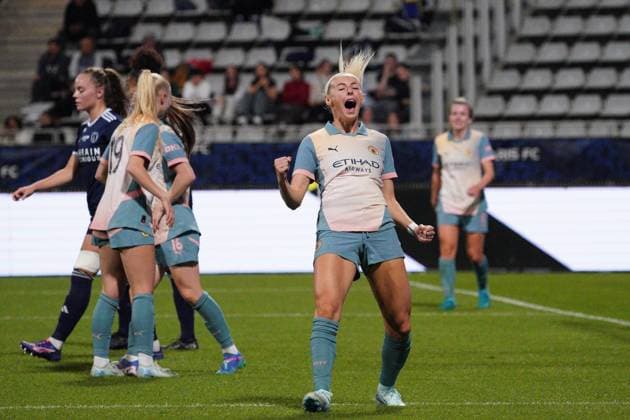 Chloe Kelly of Man City celebrates after she puts her side 5-0 ahead Paris FC Women v Manchester City Women, UEFA Women s Champions League, Second Round, Football, Stade Charlety , Paris, France, 18 Sep 2024 EDITORIAL USE ONLY No use with unauthorised audio, video, data, fixture lists, club league logos or live services. Online in-match use limited to 120 images, no video emulation. No use in betting, games or single club league player publications. Copyright: xDavexWinter Shutterstockx 14722161lo