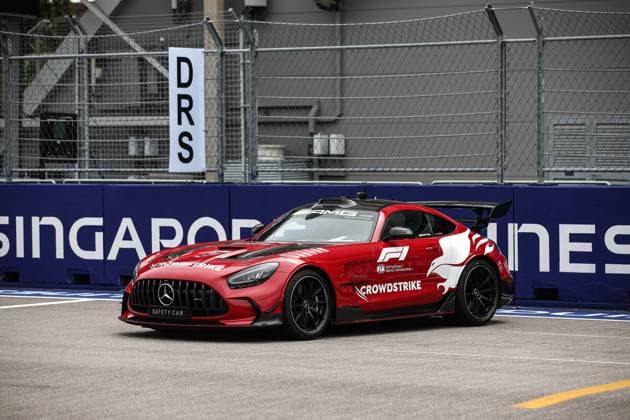 Mercedes AMG Safety Car during the Formula 1 Singapore Grand Prix 2024, 18th round of the 2024 Formula One World Championship, WM, Weltmeisterschaft from September 20 to 22, 2024 on the Marina Bay Circuit, in Singapore, Singapore - F1 - SINGAPORE GRAND PRIX 2024 DPPI Panoramic  240919_R18_SINGAPORE_DP_XB3_7316
