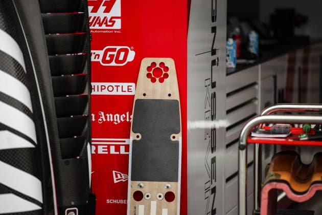 Haas F1 Team VF-24 Ferrari, Mechanical detail Skid block during the Formula 1 Singapore Grand Prix 2024, 18th round of the 2024 Formula One World Championship, WM, Weltmeisterschaft from September 20 to 22, 2024 on the Marina Bay Circuit, in Singapore, Singapore - F1 - SINGAPORE GRAND PRIX 2024 DPPI Panoramic  240919_R18_SINGAPORE_DP_XB3_7388