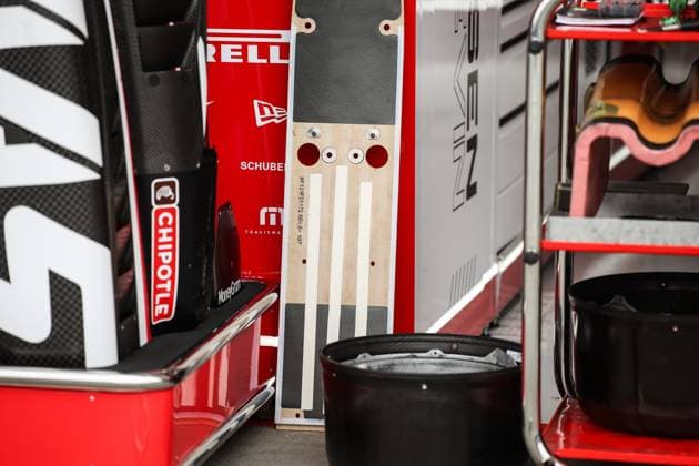 Haas F1 Team VF-24 Ferrari, Mechanical detail Skid block during the Formula 1 Singapore Grand Prix 2024, 18th round of the 2024 Formula One World Championship, WM, Weltmeisterschaft from September 20 to 22, 2024 on the Marina Bay Circuit, in Singapore, Singapore - F1 - SINGAPORE GRAND PRIX 2024 DPPI Panoramic  240919_R18_SINGAPORE_DP_XB3_7389