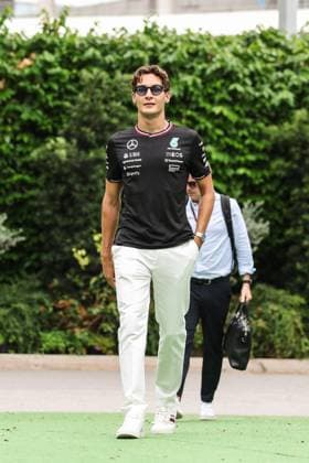 RUSSELL George (gbr), Mercedes AMG F1 Team W15, portrait during the Formula 1 Singapore Grand Prix 2024, 18th round of the 2024 Formula One World Championship, WM, Weltmeisterschaft from September 20 to 22, 2024 on the Marina Bay Circuit, in Singapore, Singapore - F1 - SINGAPORE GRAND PRIX 2024 DPPI Panoramic  240919_R18_SINGAPORE_DP_XB3_7502