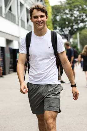 PIASTRI Oscar (aus), McLaren F1 Team MCL38, portrait during the Formula 1 Singapore Grand Prix 2024, 18th round of the 2024 Formula One World Championship, WM, Weltmeisterschaft from September 20 to 22, 2024 on the Marina Bay Circuit, in Singapore, Singapore - F1 - SINGAPORE GRAND PRIX 2024 DPPI Panoramic  240919_R18_SINGAPORE_DP_XB3_7641