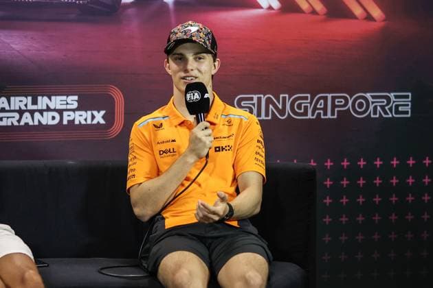 PIASTRI Oscar (aus), McLaren F1 Team MCL38, portrait press conference, PK, Pressekonferenz during the Formula 1 Singapore Grand Prix 2024, 18th round of the 2024 Formula One World Championship, WM, Weltmeisterschaft from September 20 to 22, 2024 on the Marina Bay Circuit, in Singapore, Singapore - F1 - SINGAPORE GRAND PRIX 2024 DPPI Panoramic 240919_R18_SINGAPORE_DP_XB3_8380_1