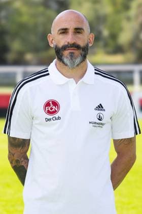 18.09.2024 - 1. FC Nürnberg FCN ( Club ) - 2. Fussball Bundesliga BL - Saison 2024 2025 - Fototermin Porträttermin Vorstellung Präsentation Pressetermin - DaMa - Einzelbild Einzelfoto Portrait Porträt Kopfbild - Javier Pinola (Co-Trainer 1. FC Nürnberg FCN )