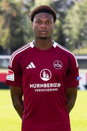 18.09.2024 - 1. FC Nürnberg FCN ( Club ) - 2. Fussball Bundesliga BL - Saison 2024 2025 - Fototermin Porträttermin Vorstellung Präsentation Pressetermin - DaMa - Einzelbild Einzelfoto Portrait Porträt Kopfbild - Winners Osawe (38, 1. FC Nürnberg FCN )