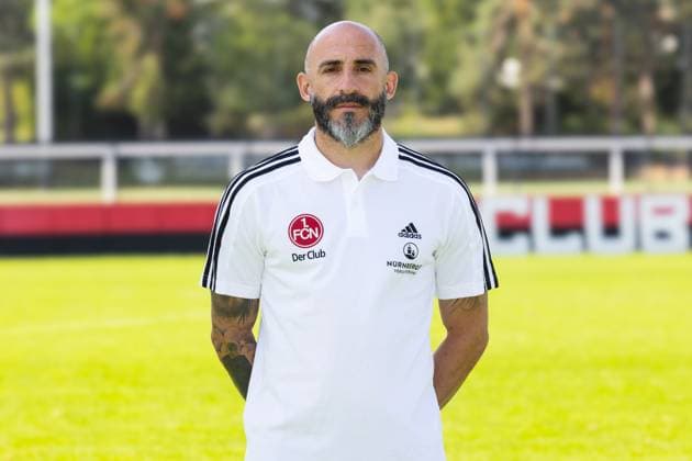 18.09.2024 - 1. FC Nürnberg FCN ( Club ) - 2. Fussball Bundesliga BL - Saison 2024 2025 - Fototermin Porträttermin Vorstellung Präsentation Pressetermin - DaMa - Einzelbild Einzelfoto Portrait Porträt Kopfbild - Javier Pinola (Co-Trainer 1. FC Nürnberg FCN )