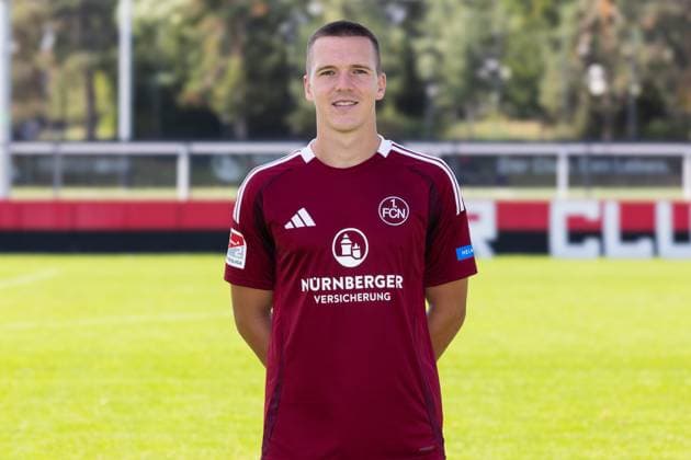 18.09.2024 - 1. FC Nürnberg FCN ( Club ) - 2. Fussball Bundesliga BL - Saison 2024 2025 - Fototermin Porträttermin Vorstellung Präsentation Pressetermin - DaMa - Einzelbild Einzelfoto Portrait Porträt Kopfbild - Ondrej Karafiat (44, 1. FC Nürnberg FCN )