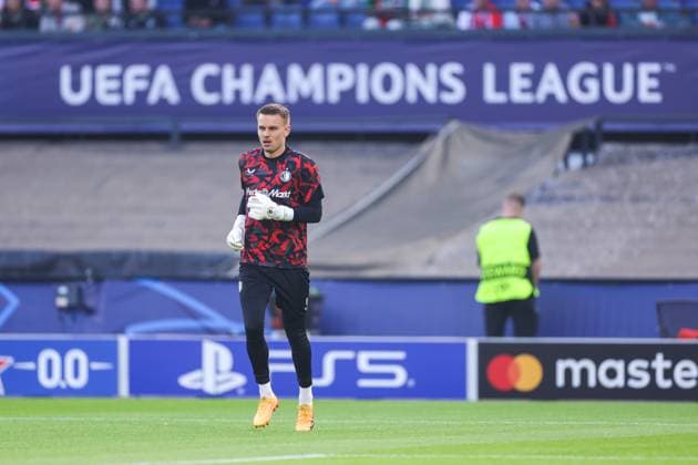19.09.2024, Fussball, Saison 2024 2025, UEFA Champions League, 1. Spieltag, Feyenoord Rotterdam - Bayer 04 Leverkusen, Torwart Timon Wellenreuther (Feyenoord Rotterdam), Rotterdam De Kuip Stadion Feijenoord Niederlande xRHR-FOTO DEx Copyright: DennisxEwert RHR-FOTOx RHR-FOTO DE
