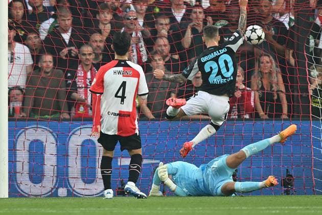 Sport Bilder des Tages Rotterdam, De Kuip, 19.09.24, GER, Herren, UEFA Champions League, Saison 2024-2025, Feyenoord Rotterdam - Bayer 04 Leverkusen Bild: Alejandro GRIMALDO (Leverkusen) macht das Tor zum 0:2 Only for editorial use! UEFA regulations prohibit any use of photographs as image sequences and or quasi-video. Suedholland Niederlande