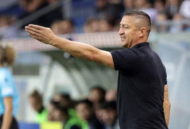 WOMEN SOCCER - UEFA CL, St.Poelten vs Mura SANKT POELTEN,AUSTRIA,19.SEP.24 - WOMEN SOCCER - UEFA Women s Champions League, qualifying round 2, SKN Sankt Poelten vs NS Mura. Image shows head coach Vladimir Kokol (Mura).  GEPAxpictures xWalterxLuger