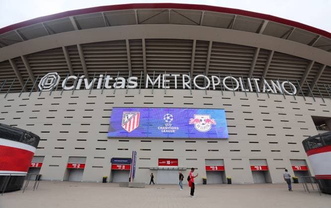 Atletico Madrid - RB Leipzig Champions League Madrid, 19.09.2024, Estadio Wanda Metropolitano, Fussball, UEFA Champions League, 1. Spieltag , Atletico Madrid vs. RB Leipzig , Im Bild; Ansicht - aussen - des Estadion Wanda Metropolitano , Only editorial use! Foto nur zur redaktionellen Nutzung bestimmt! , UEFA regulations prohibit any use of photographs as image sequences and or quasi-video ,