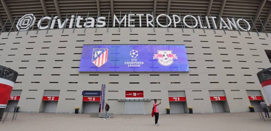 Atletico Madrid - RB Leipzig Champions League Madrid, 19.09.2024, Estadio Wanda Metropolitano, Fussball, UEFA Champions League, 1. Spieltag , Atletico Madrid vs. RB Leipzig , Im Bild; Ansicht - aussen - des Estadion Wanda Metropolitano , Only editorial use! Foto nur zur redaktionellen Nutzung bestimmt! , UEFA regulations prohibit any use of photographs as image sequences and or quasi-video ,