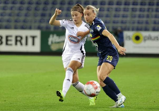 WOMEN SOCCER - UEFA CL, St.Poelten vs Mura SANKT POELTEN,AUSTRIA,19.SEP.24 - WOMEN SOCCER - UEFA Women s Champions League, qualifying round 2, SKN Sankt Poelten vs NS Mura. Image shows Ziva Rakovec (Mura) and Sophie Hillebrand (St.Poelten).  GEPAxpictures xWalterxLuger
