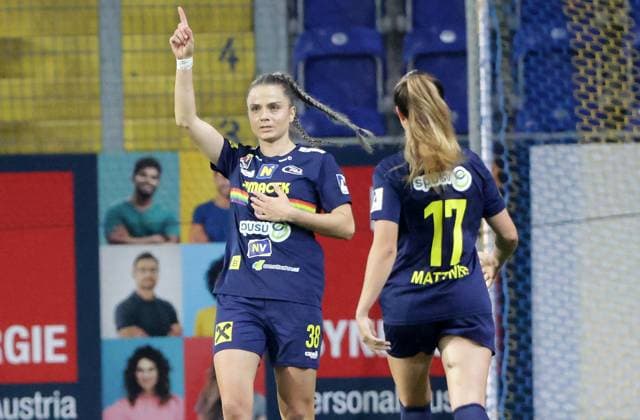 WOMEN SOCCER - UEFA CL, St.Poelten vs Mura SANKT POELTEN,AUSTRIA,19.SEP.24 - WOMEN SOCCER - UEFA Women s Champions League, qualifying round 2, SKN Sankt Poelten vs NS Mura. Image shows the rejoicing of Melike Pekel and Sarah Mattner (St.Poelten).  GEPAxpictures xWalterxLuger