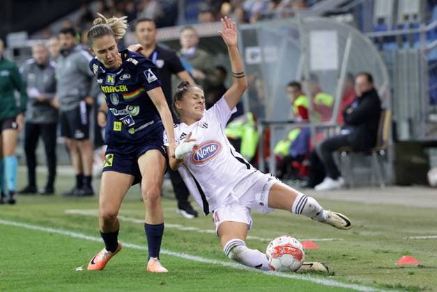 WOMEN SOCCER - UEFA CL, St.Poelten vs Mura SANKT POELTEN,AUSTRIA,19.SEP.24 - WOMEN SOCCER - UEFA Women s Champions League, qualifying round 2, SKN Sankt Poelten vs NS Mura. Image shows Maria Mikolajova (St.Poelten) and Sara Makovec (Mura).  GEPAxpictures xWalterxLuger