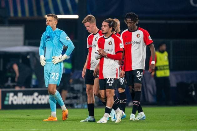 ROTTERDAM, 19 09-2024, Feyenoord - Leverkusen , Stadium Feijenoord de Kuip , football, UEFA Champions League , season 2024 2025 , Feyenoord goalkeeper Timon Wellenreuther (l) , Gijs smal, Anis Hadj Moussa , Nadja disappointed Feyenoord - Leverkusen  x26284536x Copyright: