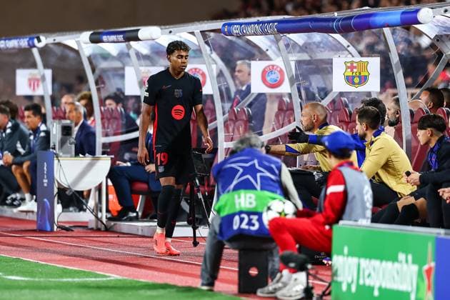 19th September 2024 - UEFA CHAMPIONS LEAGUE - MATCH 1 - SEASON 2024 2025 - AS MONACO vs FC Barcelona, Barca - STADE LOUIS II The disappointment of yamal (lamine) after he leaves the pitch in 2nd halftime MONACO MONACO Copyright: xSPORTPIXPRESSx xFREDxPORCUx