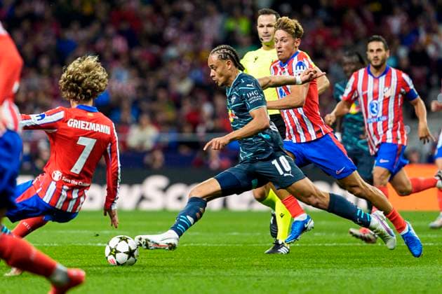 Estadio Civitas Metropolitano Madrid, Spain - September 19: Xavi Simons of Leipzig C) dribbles Antoine Griezmann of Atletico de Madrid L) during the UEFA Champions League 2024 25 League Phase MD1 match between Atletico de Madrid and RB Leipzig at Estadio Civitas Metropolitano on September 19, 2024 in Madrid, Spain. (Alberto Gardin SPP) Copyright: xAlbertoxGardinx xSPPx spp-en-EuSpIm-AG4_Atletico_Leipzig_19Sep2024_MD_115