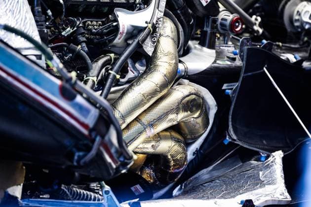 Aston Martin F1 Team AMR23, mechanical detail of the engine power unit and exhaust during the Formula 1 Singapore Grand Prix 2024, 18th round of the 2024 Formula One World Championship, WM, Weltmeisterschaft from September 20 to 22, 2024 on the Marina Bay Circuit, in Singapore, Singapore - F1 - SINGAPORE GRAND PRIX 2024 DPPI Panoramic  240920_R18_SINGAPORE_DP_FGDN4343