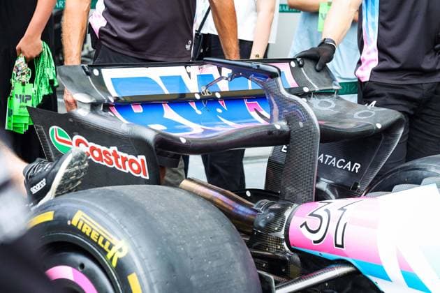 Rear wing of Alpine F1 Team A524, mechanical detail during the Formula 1 Singapore Grand Prix 2024, 18th round of the 2024 Formula One World Championship, WM, Weltmeisterschaft from September 20 to 22, 2024 on the Marina Bay Circuit, in Singapore, Singapore - F1 - SINGAPORE GRAND PRIX 2024 DPPI Panoramic  240920_R18_SINGAPORE_DP_FGDN4895