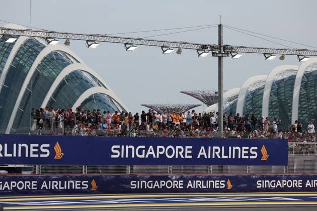 FORMULA 1 SINGAPORE AIRLINES SINGAPORE GRAND PRIX 2024 20.09.2024, Marina Bay Street Circuit, Singapore, FORMULA 1 SINGAPORE AIRLINES SINGAPORE GRAND PRIX 2024,im Bild Zuschauer auf den Tribünen in Singapur.