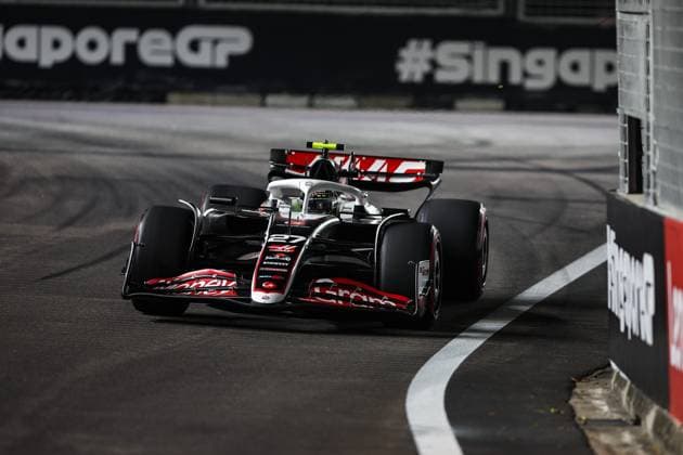 27 HULKENBERG Nico (ger), Haas F1 Team VF-24 Ferrari, action during the Formula 1 Singapore Grand Prix 2024, 18th round of the 2024 Formula One World Championship, WM, Weltmeisterschaft from September 20 to 22, 2024 on the Marina Bay Circuit, in Singapore, Singapore - F1 - SINGAPORE GRAND PRIX 2024 DPPI Panoramic  240920_R18_SINGAPORE_DP_XB3_9603A
