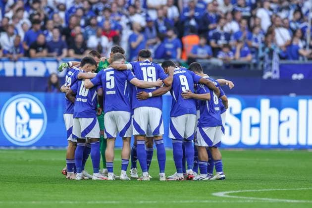 20.09.2024, Fussball, Saison 2024 2025, 2. Bundesliga, 5. Spieltag, FC Schalke 04 - SV Darmstadt 98, Mannschaft des FC Schalke 04 Gelsenkirchen Veltins Arena NRW Deutschland xRHR-FOTO TRx