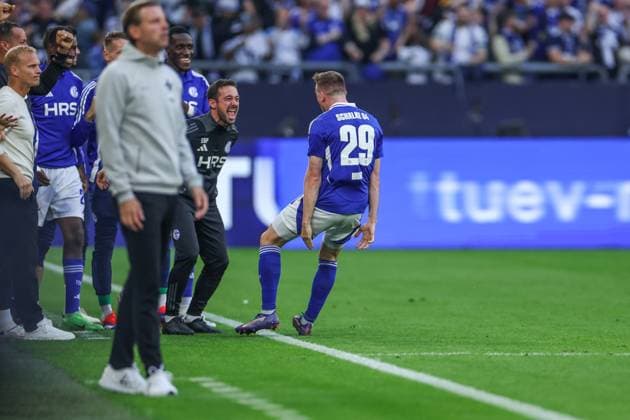 20.09.2024, Fussball, Saison 2024 2025, 2. Bundesliga, 5. Spieltag, FC Schalke 04 - SV Darmstadt 98, Tobias Mohr (FC Schalke 04) jubelt. Gelsenkirchen Veltins Arena NRW Deutschland xRHR-FOTO TRx