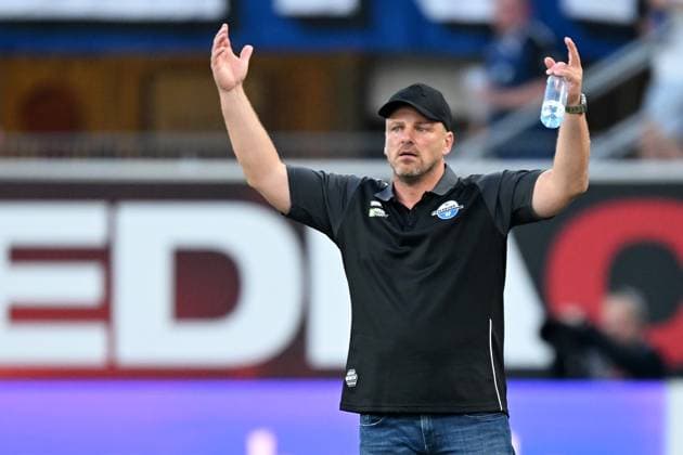 Paderborn, Home Deluxe Arena, 20.09.24, GER, Herren, 2.Bundesliga, Saison 2024-2025, SC Paderborn 07 - Hannover 96 Bild: Trainer Lukas KWASNIOK (Paderborn) Only for editorial use! DFL regulations prohibit any use of photographs as image sequences and or quasi-video. NRW Deutschland