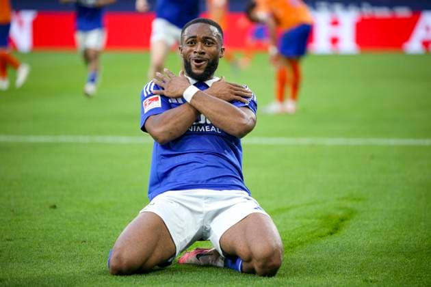 Gelsenkirchen, Deutschland, 20.09.24: Moussa Sylla (FC Schalke 04) Torjubel, jubelt nach seinem Treffer zum 2:0 waehrend des Spiels der 2. Bundesliga zwischen FC Schalke 04 vs SV Darmstadt 98 in der Veltins Arena Gelsenkirchen Veltins Arena North Rhine-Westphalia Germany