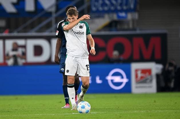 Paderborn, Home Deluxe Arena, 20.09.24, GER, Herren, 2.Bundesliga, Saison 2024-2025, SC Paderborn 07 - Hannover 96 Bild: Max CHRISTIANSEN (Hannover) Only for editorial use! DFL regulations prohibit any use of photographs as image sequences and or quasi-video. NRW Deutschland