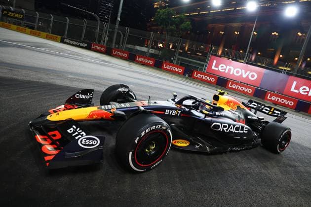 F1 Grand Prix Of Singapore - Practice Sergio Perez of Mexico drives the Red Bull Racing-Honda RBPT RB20 during practice ahead of the F1 Grand Prix of Singapore at Marina Bay Street Circuit in Singapore, Singapore, on September 20, 2024. Singapore Singapore  Copyright: xMorganxHancockx originalFilename:hancock-f1grandp240921_npIAm.jpg
